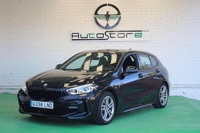 Negro Usado 2021 BMW 116 Comfort Edition Utilitario | 22.940 € (Precio justo) - Imagen 1/4