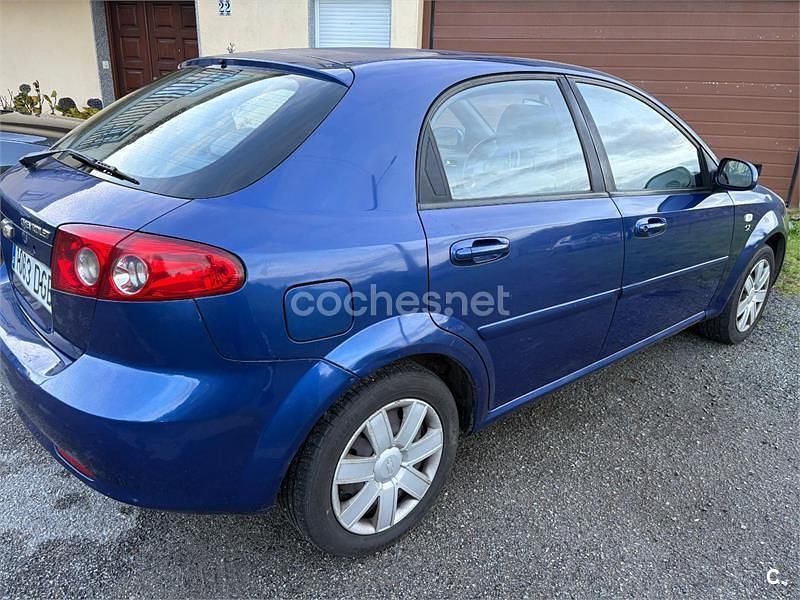 Usado Chevrolet Lacetti SX 109 CV (80 kW) 2005 Azul Berlina