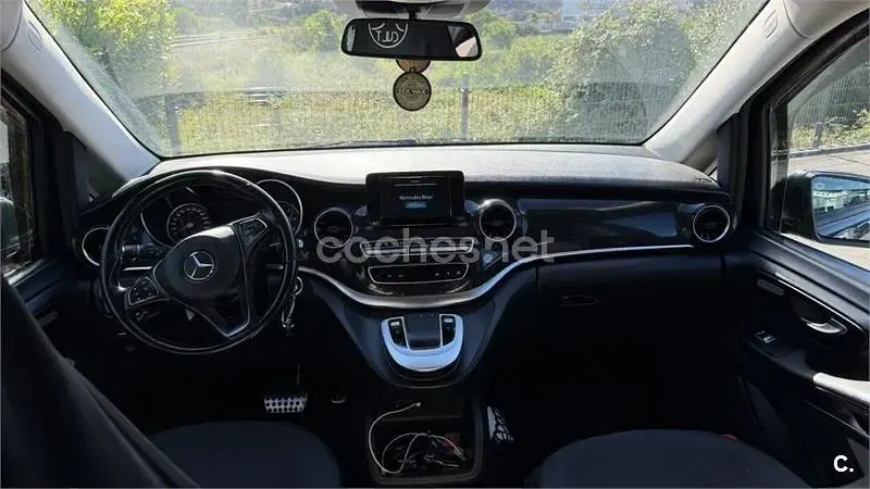Usado Mercedes V220 Avantgarde 163 CV (119 kW) 2021 Verde Monovolumen