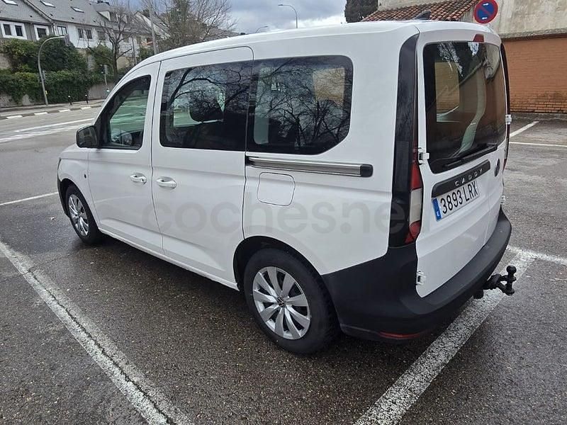 Usado VW Caddy 122 CV (89 kW) 2021 Blanco Monovolumen