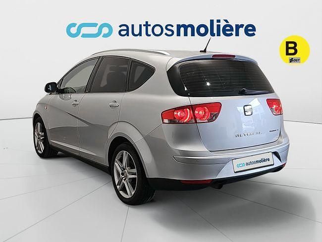 Usado Seat Altea XL Style 105 CV (77 kW) 2014 Gris / plata Monovolumen