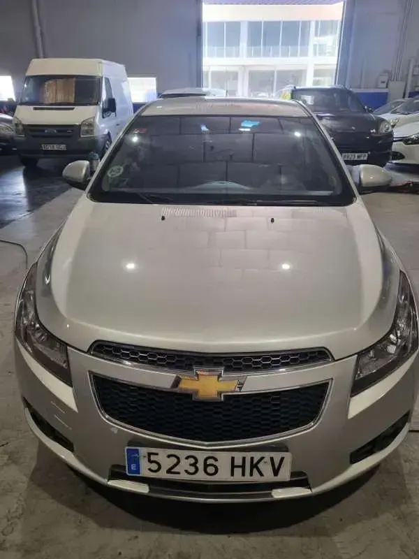 Usado Chevrolet Cruze LT 131 CV (96 kW) 2014 Gris Utilitario
