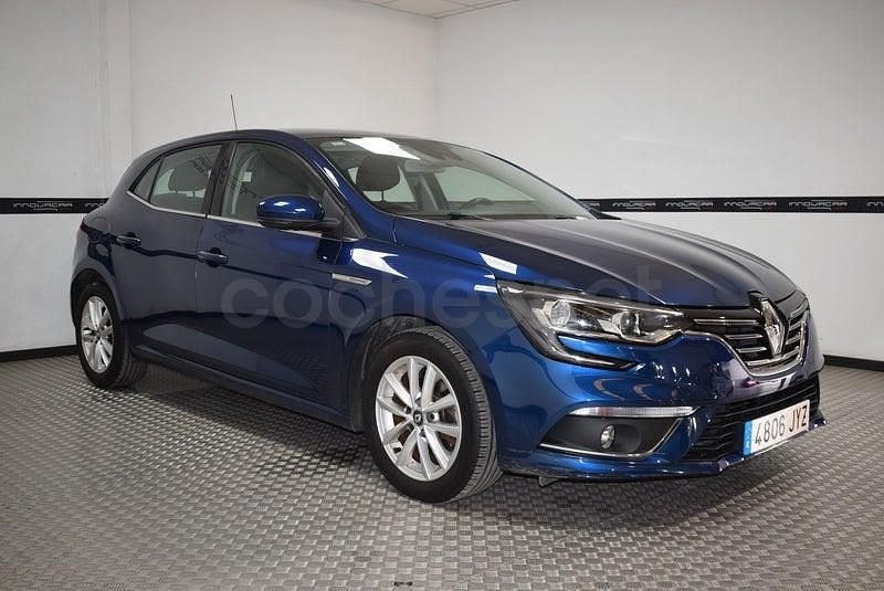 Usado Renault Mégane IV Zen 130 CV (95 kW) 2017 Azul Berlina