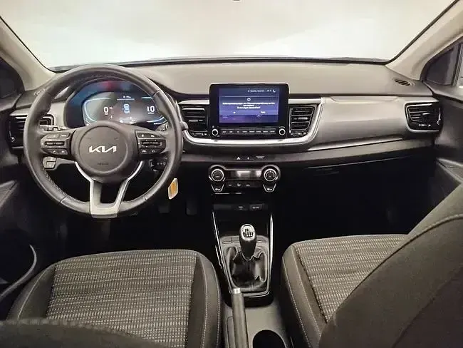 Usado Kia Stonic 100 CV (73 kW) 2025 Azul SUV