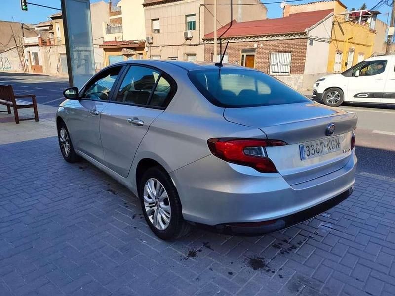Usado Fiat Tipo Pop 95 CV (69 kW) 2017 Gris Berlina
