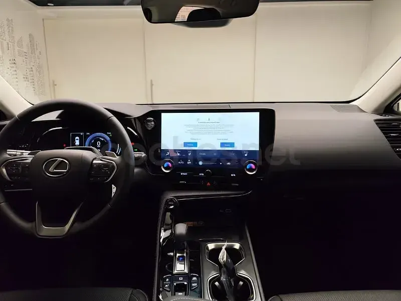 Usado Lexus NX450h+ 292 CV (214 kW) 2026 Blanco SUV