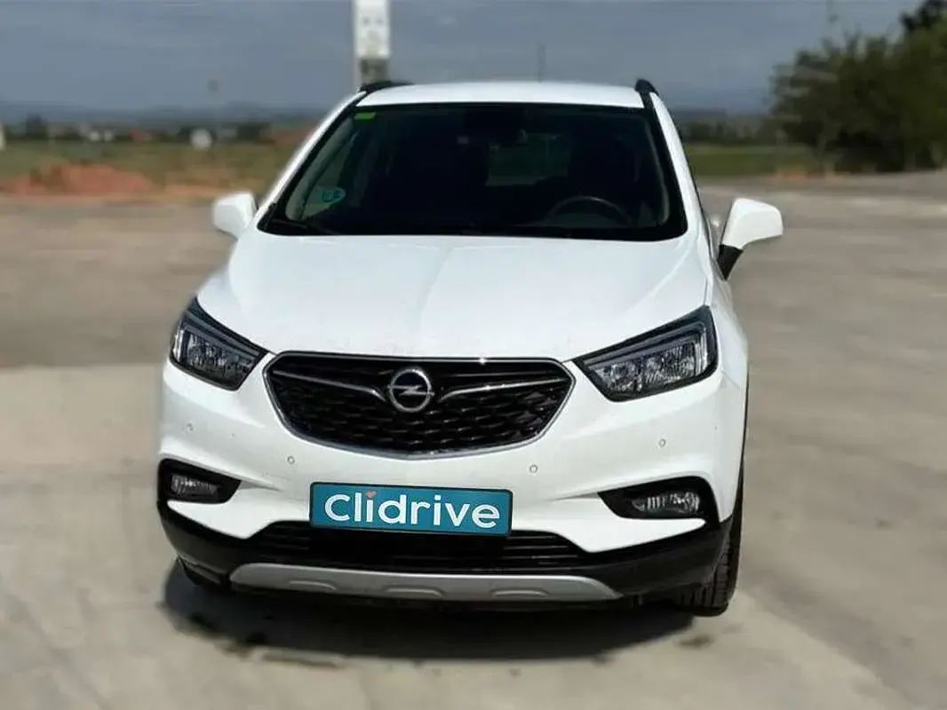 Usado Opel Mokka Selective 136 CV (100 kW) 2017 Blanco SUV