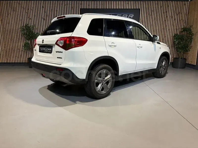 Usado Suzuki Vitara 120 CV (88 kW) 2015 Blanco SUV