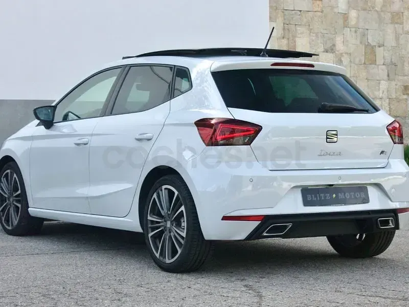 Usado Seat Ibiza FR 150 CV (110 kW) 2025 Blanco Utilitario