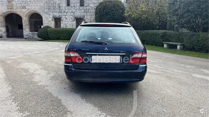 Usado Mercedes E320 Avantgarde 204 CV (150 kW) 2003 Azul Familiar