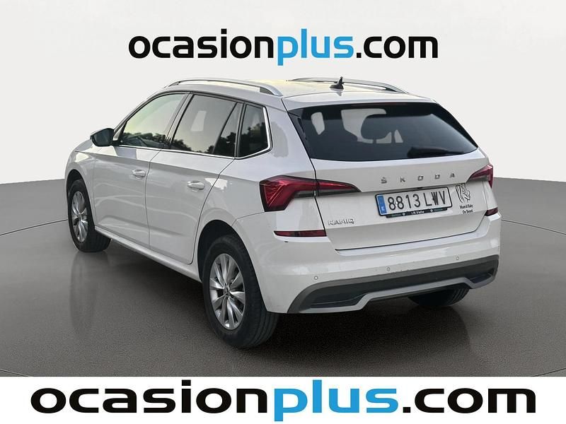 Usado Skoda Kamiq Ambition 110 CV (80 kW) 2022 Blanco SUV