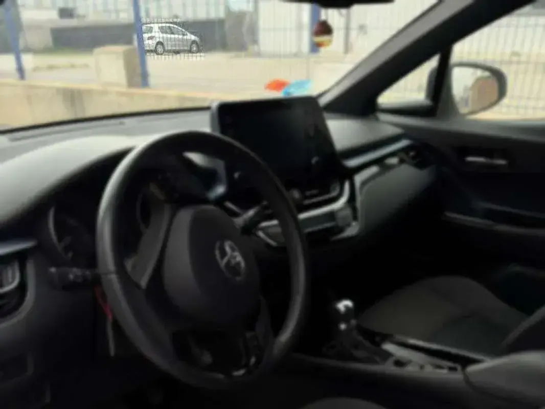 Usado Toyota C-HR+ Advance 98 CV (72 kW) 2020 Blanco SUV