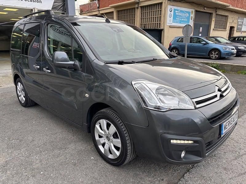 Usado Citroën Berlingo Feel 120 CV (88 kW) 2016 Gris / plata Monovolumen