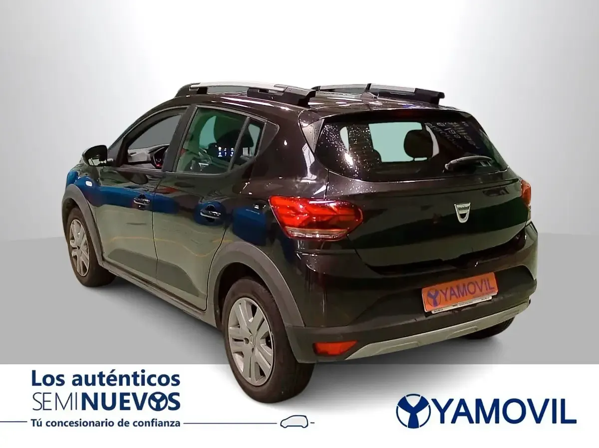 Usado Dacia Sandero Essentiel 101 CV (74 kW) 2022 Negro Berlina