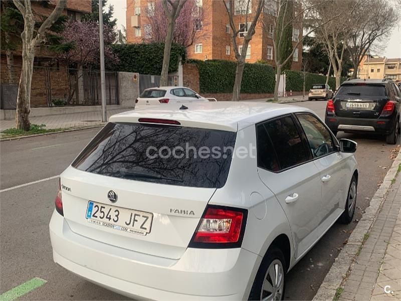 Brugt Skoda Fabia Ambition 60 HK (44 kW) 2015 Hvid Sedan