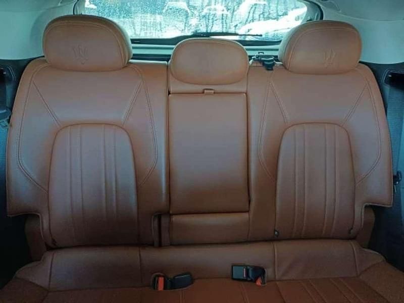 Usado Maserati Levante 275 CV (202 kW) 2019 Azul SUV