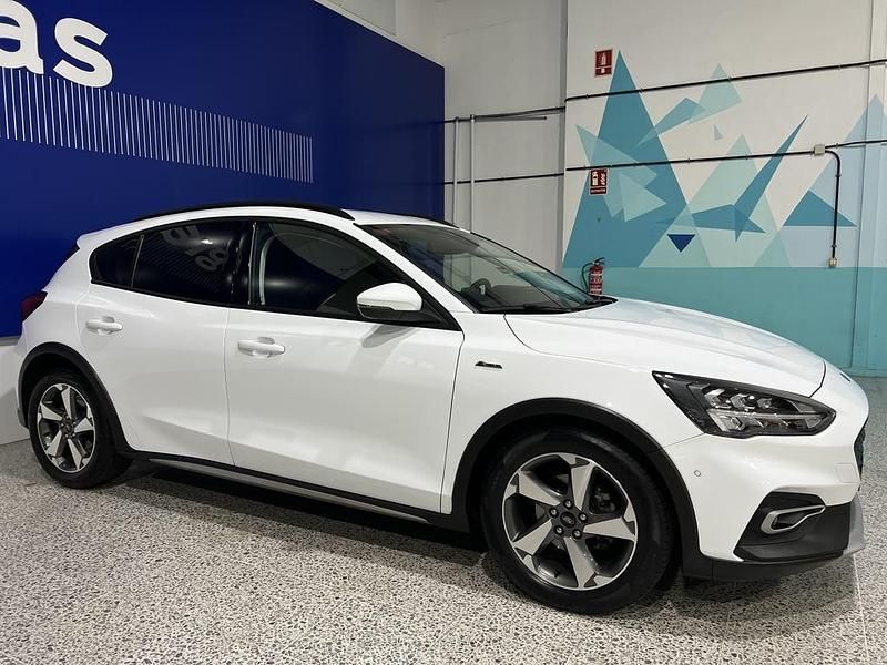 Blanco Usado 2021 Ford Focus Active Berlina | 16.995 € (Precio justo) - Imagen 1/4