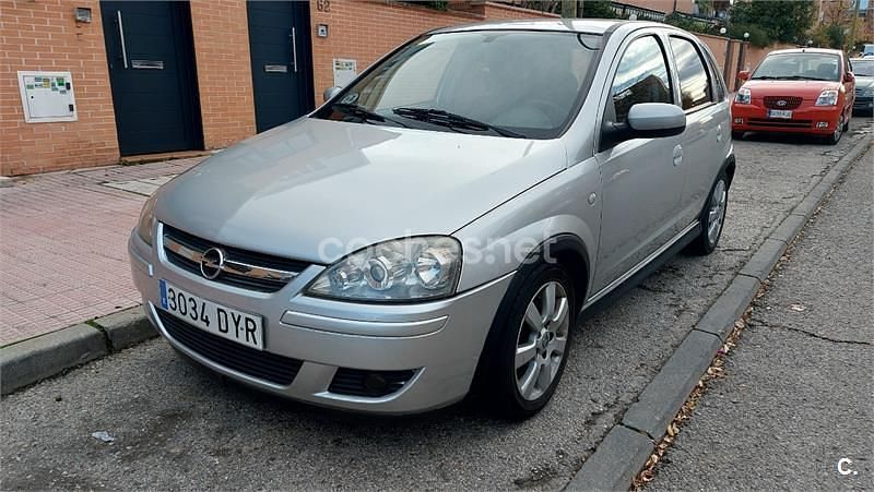 Gris / plata Usado 2006 Opel Corsa Berlina | 2800 € (Buen precio) - Imagen 1/4