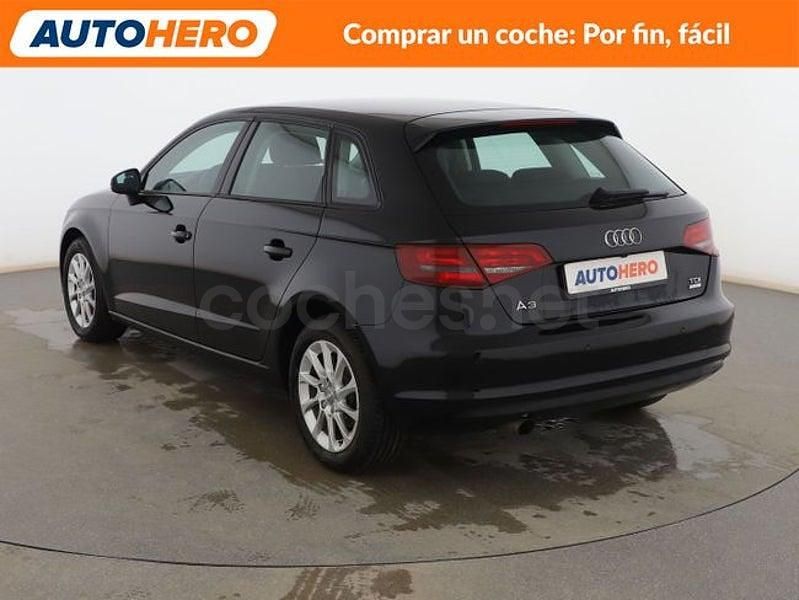Usado Audi A3 Attraction 110 CV (80 kW) 2015 Negro Berlina