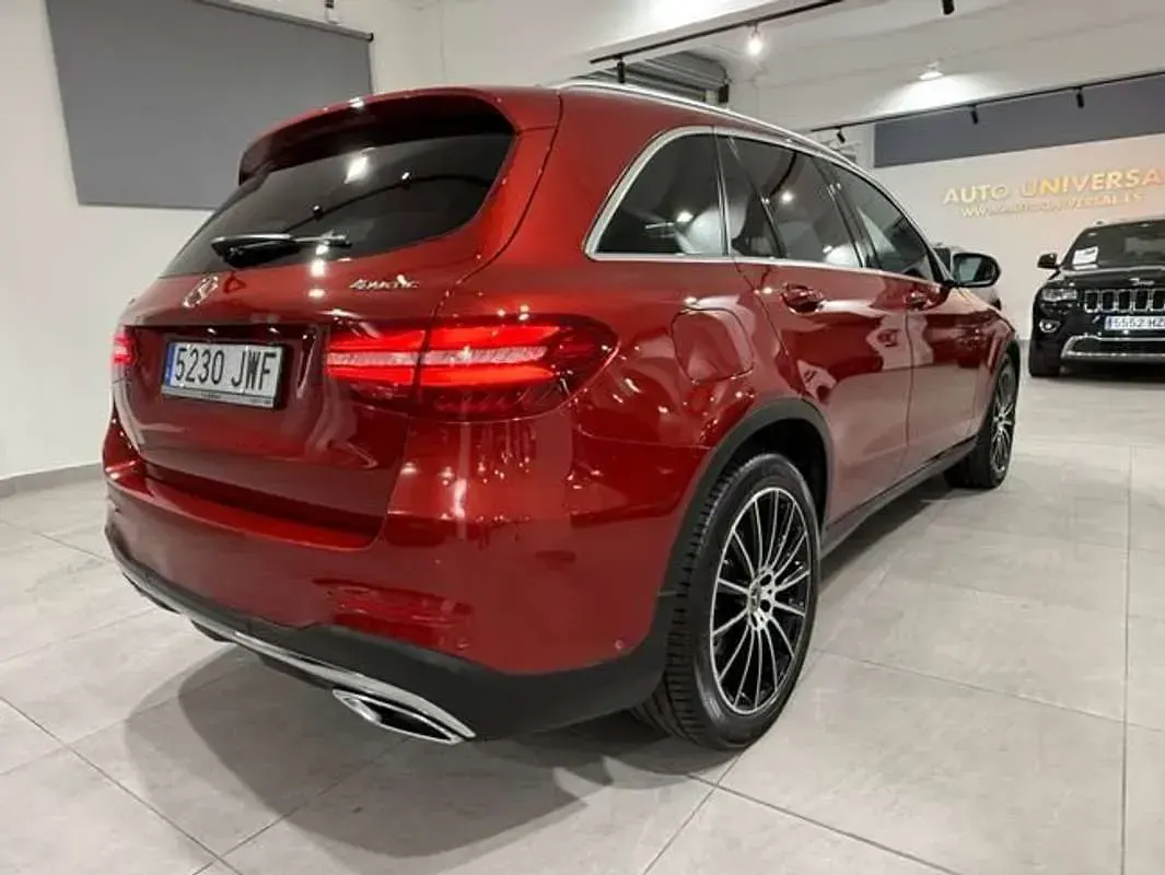 Usado Mercedes GLC250 204 CV (150 kW) 2017 Burdeos SUV