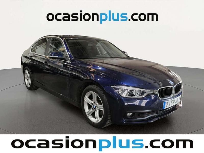 Usado BMW 318 150 CV (110 kW) 2016 Azul Berlina