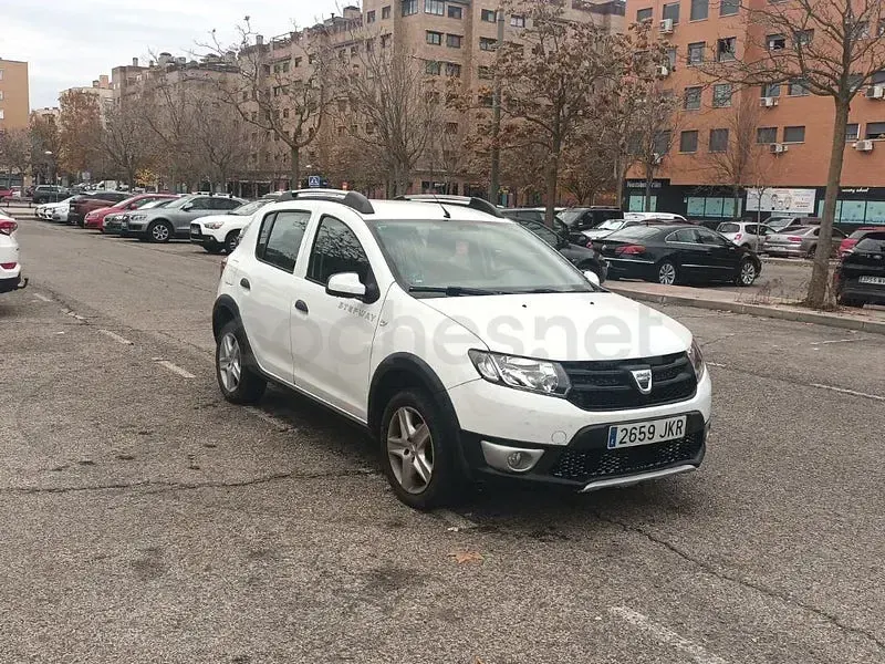 Occasion Dacia Sandero Stepway 90 PK (66 kW) 2015 Wit Sedan