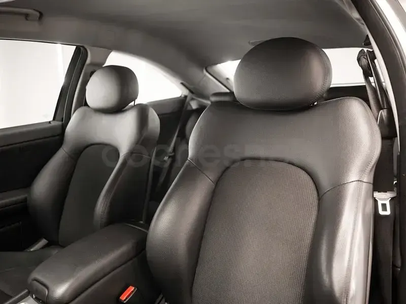 Usado Mercedes CLC180 143 CV (105 kW) 2009 Gris / plata Utilitario