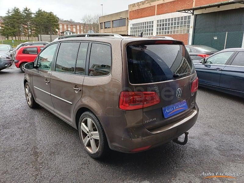 Usado VW Touran Sport 140 CV (102 kW) 2012 Marrón Monovolumen