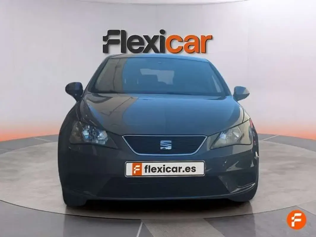 Usado Seat Ibiza Reference 90 CV (66 kW) 2018 Gris Utilitario