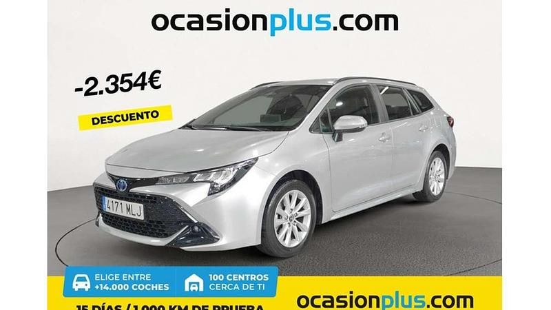 Plateado Usado 2023 Toyota Corolla Active Familiar | 23.023 € (Precio justo) - Imagen 1/4