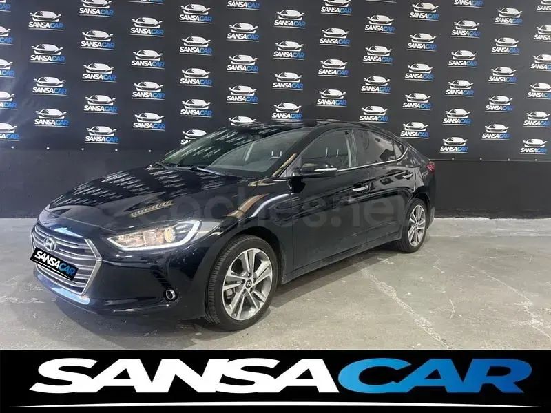 Usado Hyundai Elantra 136 CV (100 kW) 2016 Negro Berlina