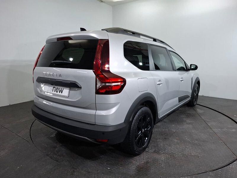 Usado Dacia Jogger Extreme 100 CV (73 kW) 2022 Gris Monovolumen