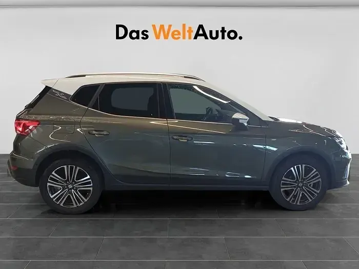 Usado Seat Arona Xperience 115 CV (84 kW) 2025 Gris SUV