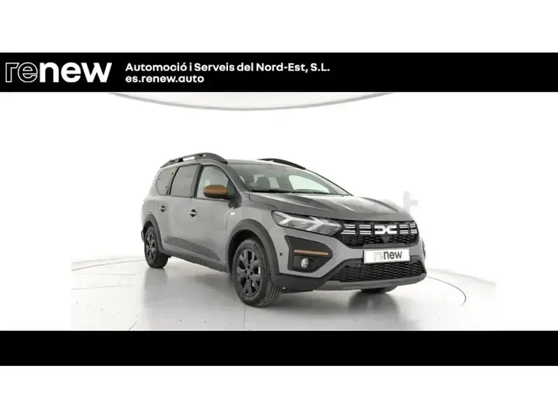 Usado Dacia Jogger Extreme 140 CV (102 kW) 2025 Gris / plata Monovolumen