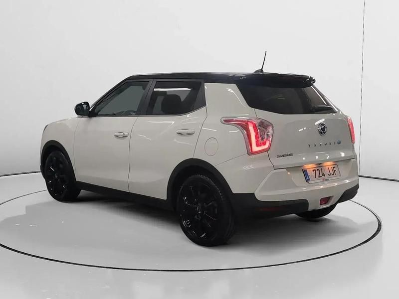 Usado SsangYong Tivoli 115 CV (84 kW) 2015 Blanco SUV