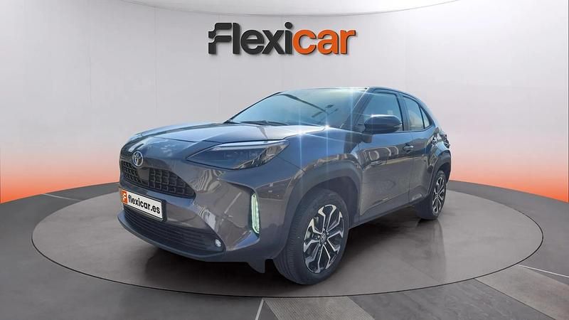 Usado Toyota Yaris Hybrid Active 116 CV (85 kW) 2024 Gris