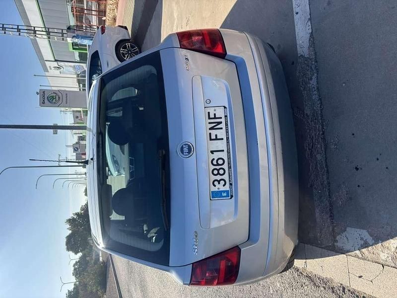 Plateado Usado 2007 Fiat Stilo Utilitario | 2999 € (Un poco caro) - Imagen 1/1