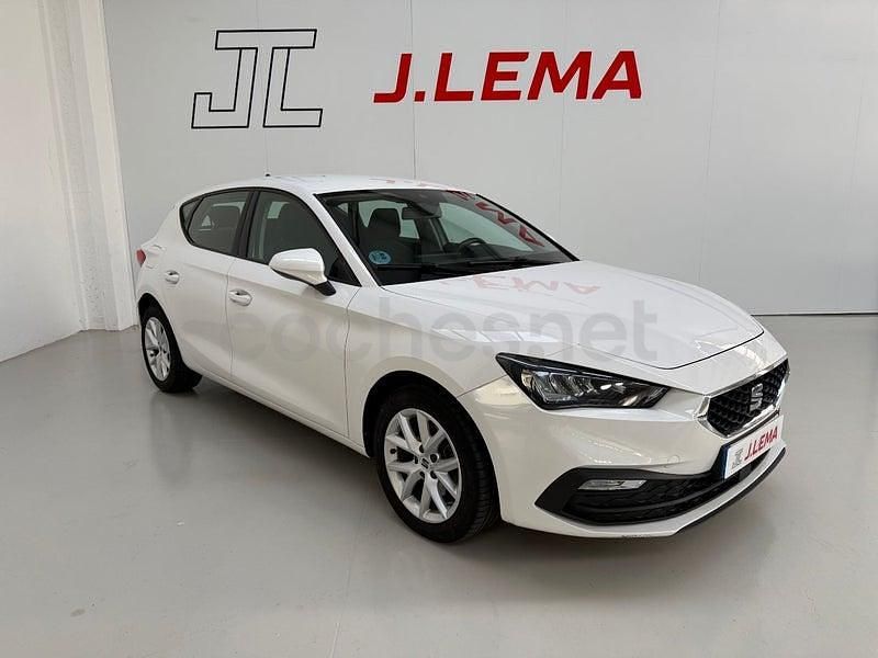 Usado Seat Leon Style 115 CV (84 kW) 2021 Blanco Berlina
