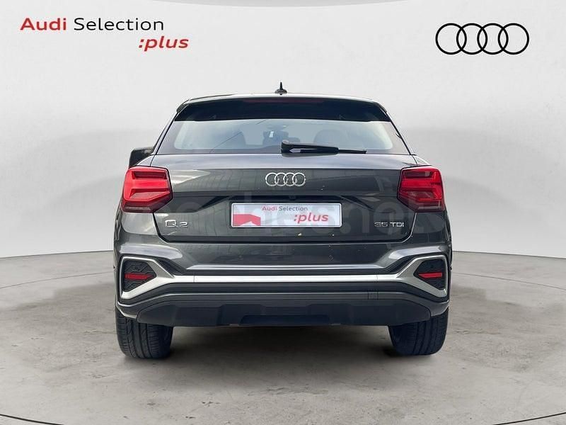 Usado Audi Q2 Ambiente 150 CV (110 kW) 2025 Gris / plata SUV