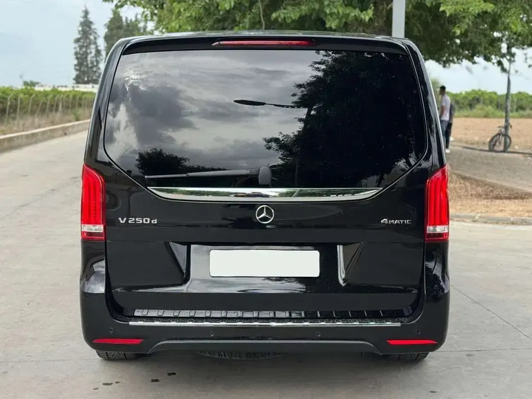 Usado Mercedes V250 Avantgarde 190 CV (139 kW) 2019 Negro Monovolumen