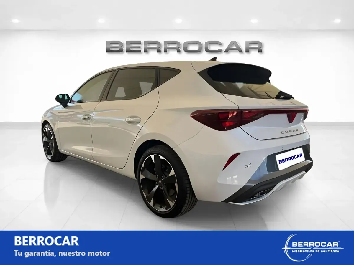 Usado Cupra Leon 150 CV (110 kW) 2025 Blanco