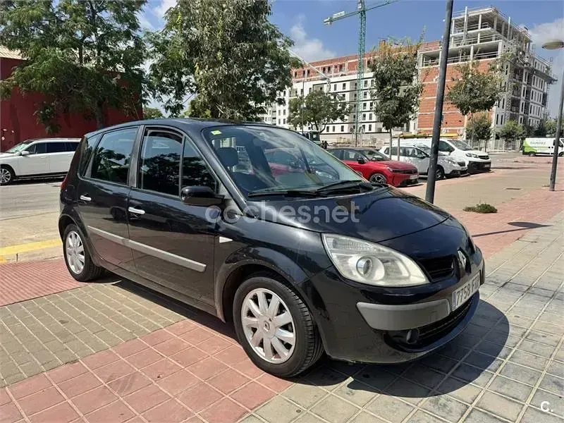 Usado Renault Scénic II 105 CV (77 kW) 2007 Negro Monovolumen
