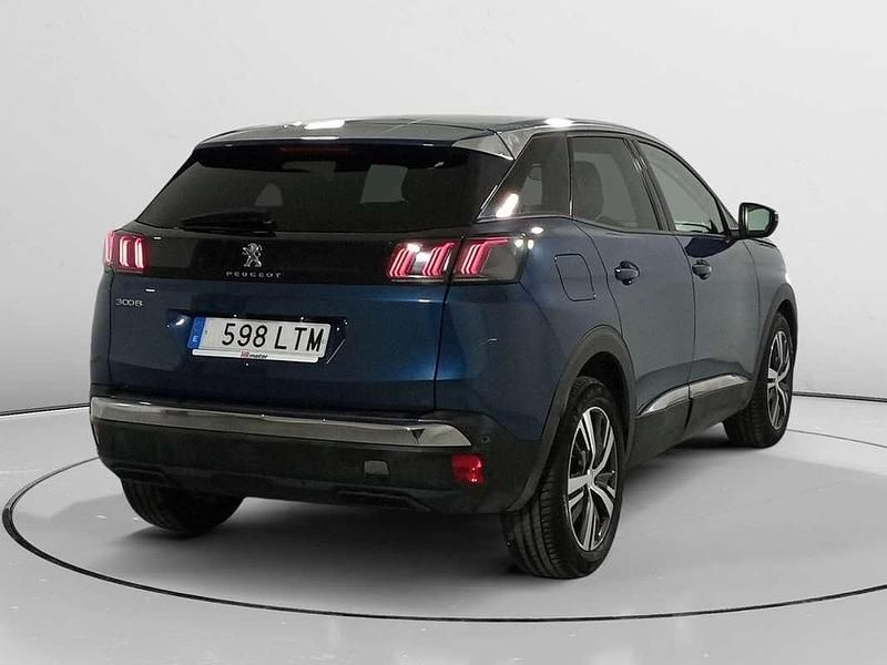 Usado Peugeot 3008 Allure 132 CV (97 kW) 2021 Azul SUV