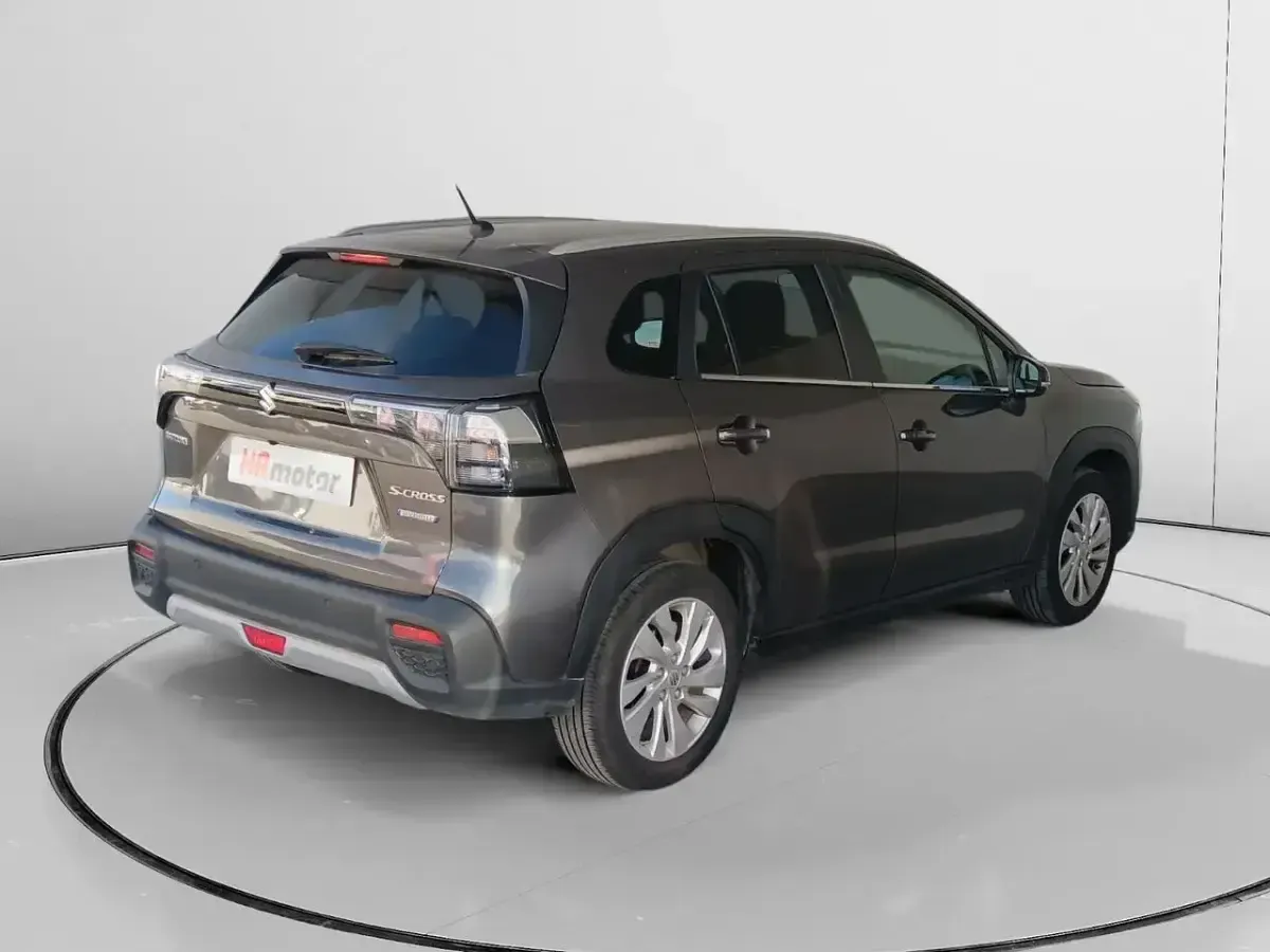 Usado Suzuki SX4 S-Cross Comfort 129 CV (94 kW) 2023 Gris SUV