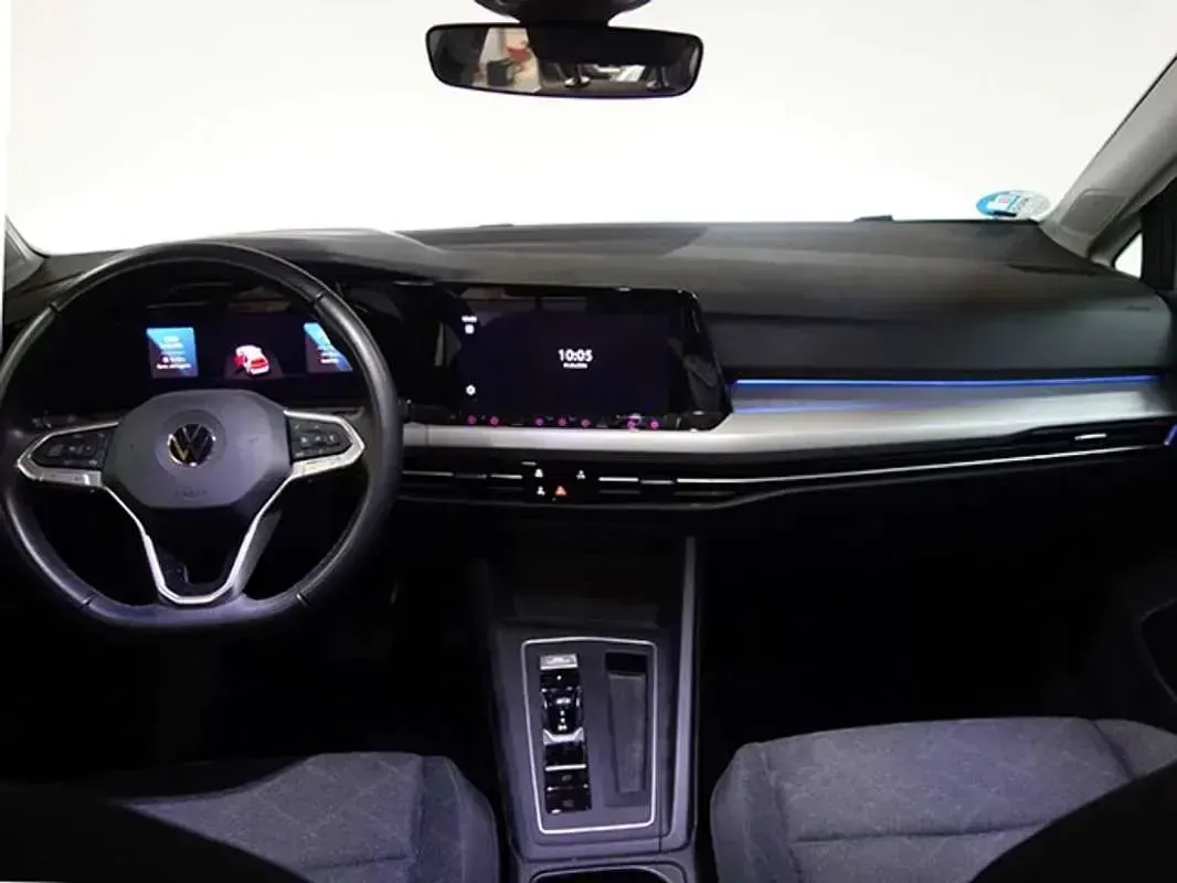 Usado VW Golf VII Life 150 CV (110 kW) 2021 Plateado Utilitario
