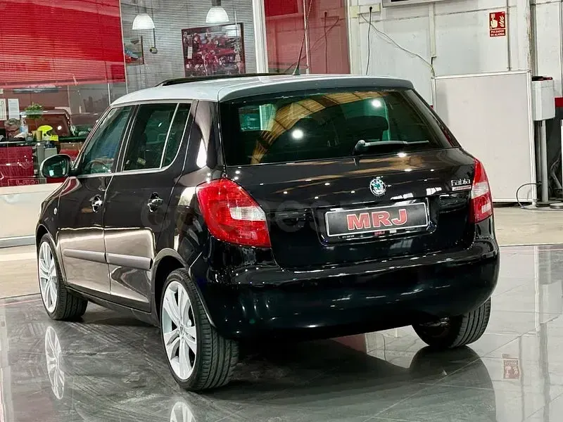 Occasion Skoda Fabia Sport 105 PK (77 kW) 2011 Zwart Sedan