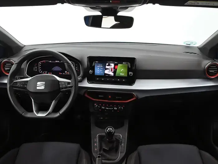 Usado Seat Ibiza FR 115 CV (84 kW) 2025 Azul Utilitario