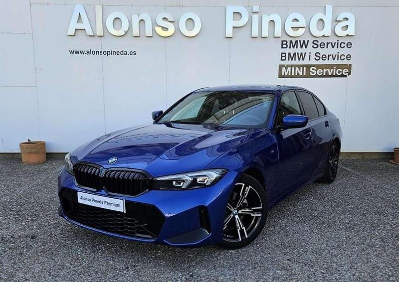 Azul Usado 2024 BMW 320e Comfort Edition Berlina | 40.900 € (Un poco caro) - Imagen 1/4