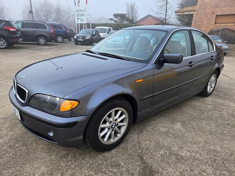Usado BMW 318 115 CV (84 kW) 2002 Gris Berlina