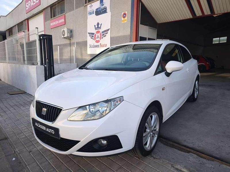 Usado Seat Ibiza SC Sport 90 CV (66 kW) 2010 Blanco Utilitario